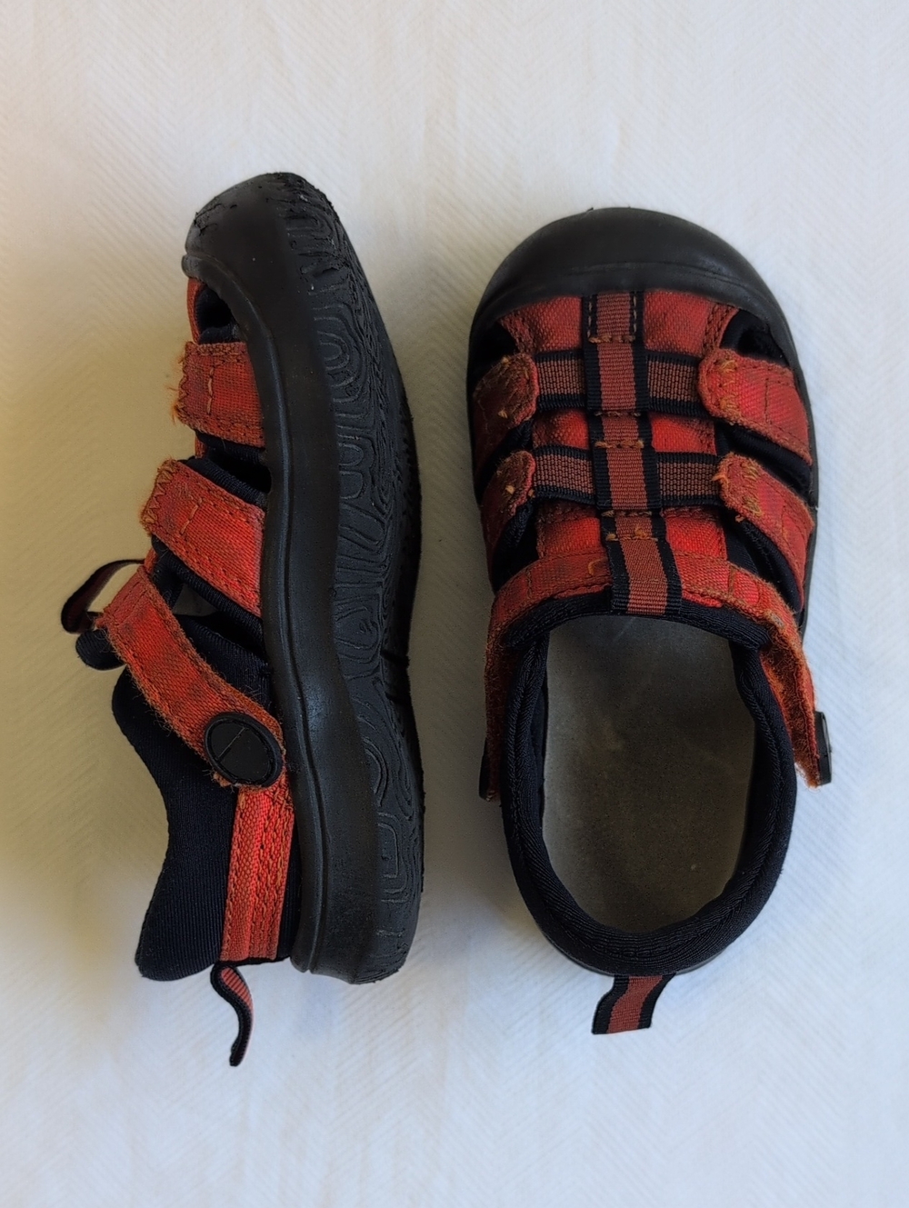 babyGap toddler closed toe water friendly sandals orange size 6